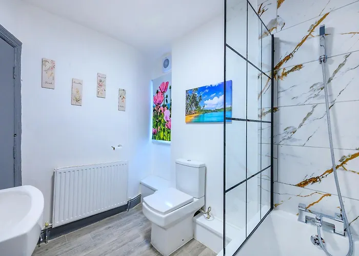 *rg7h*for Your Relaxed & Cosy Free Parking Leeds (West Yorkshire)